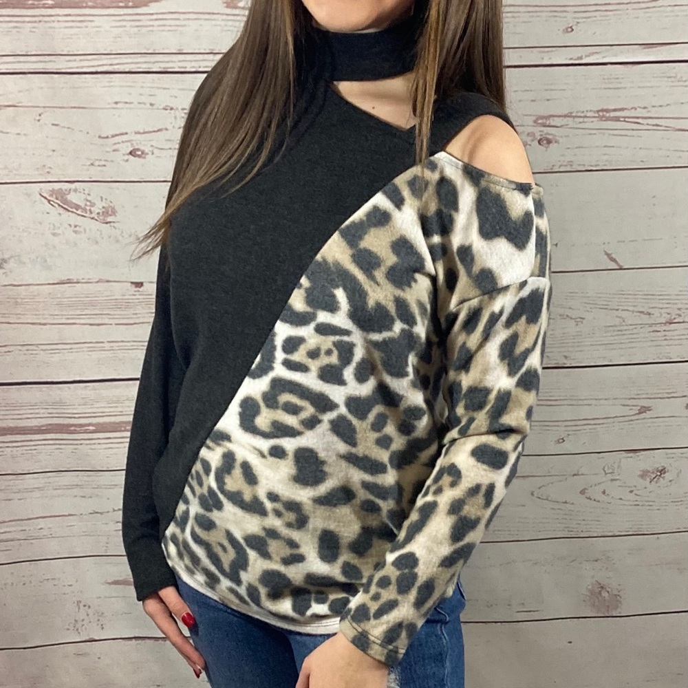 Leopard Print Cut out Top
